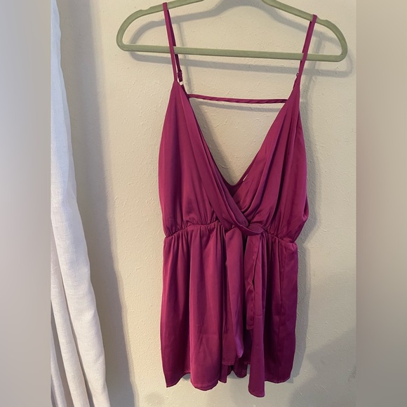 Fuchsia romper size medium - Picture 2 of 6